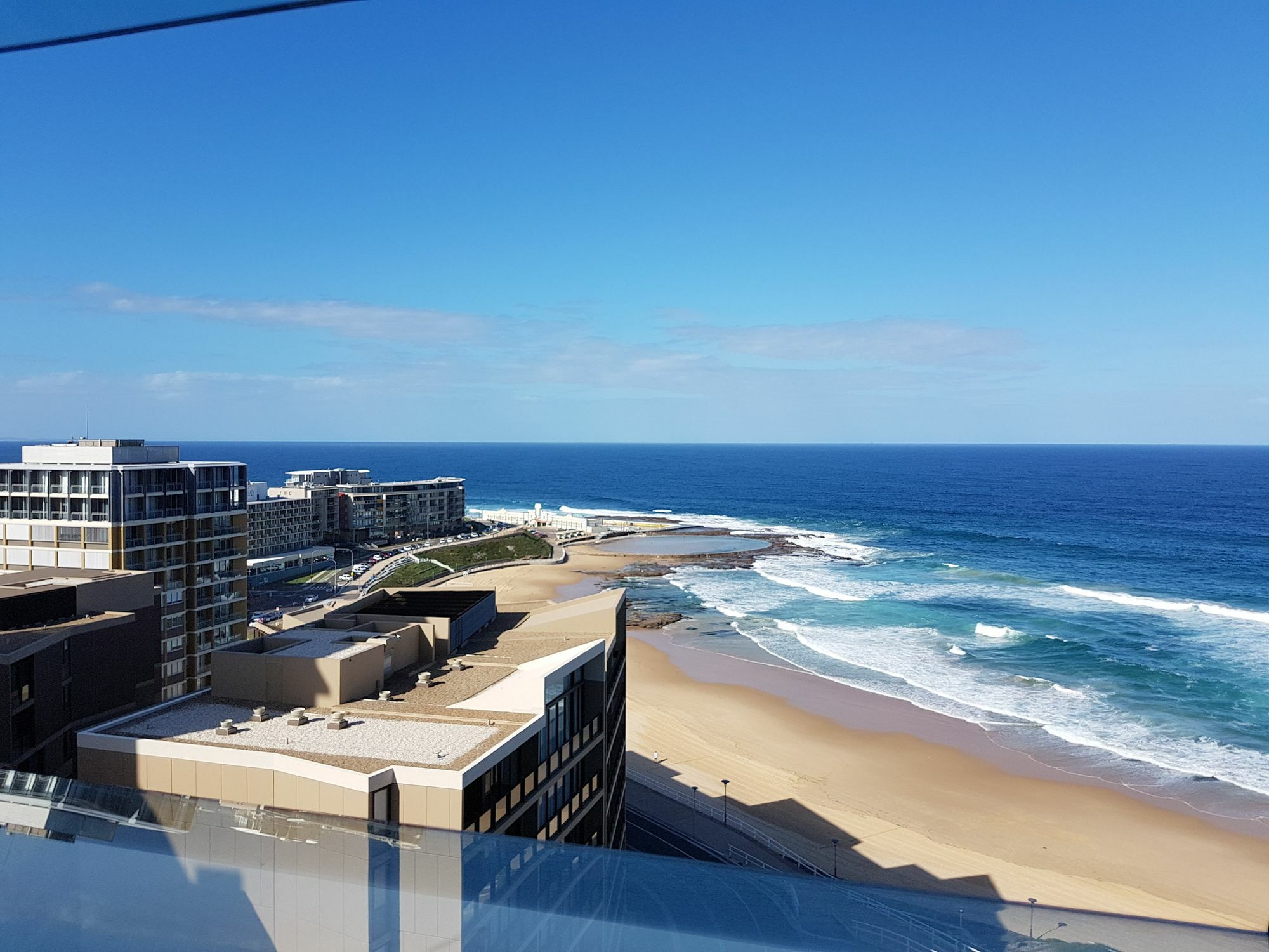 Beau Monde Apartments Newcastle - Horizon Newcastle Beach Exterior foto